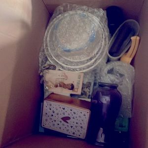 Mystery box of household items, vases, crystal platers, decorations, etc.